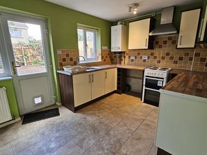 Kitchen- click for photo gallery